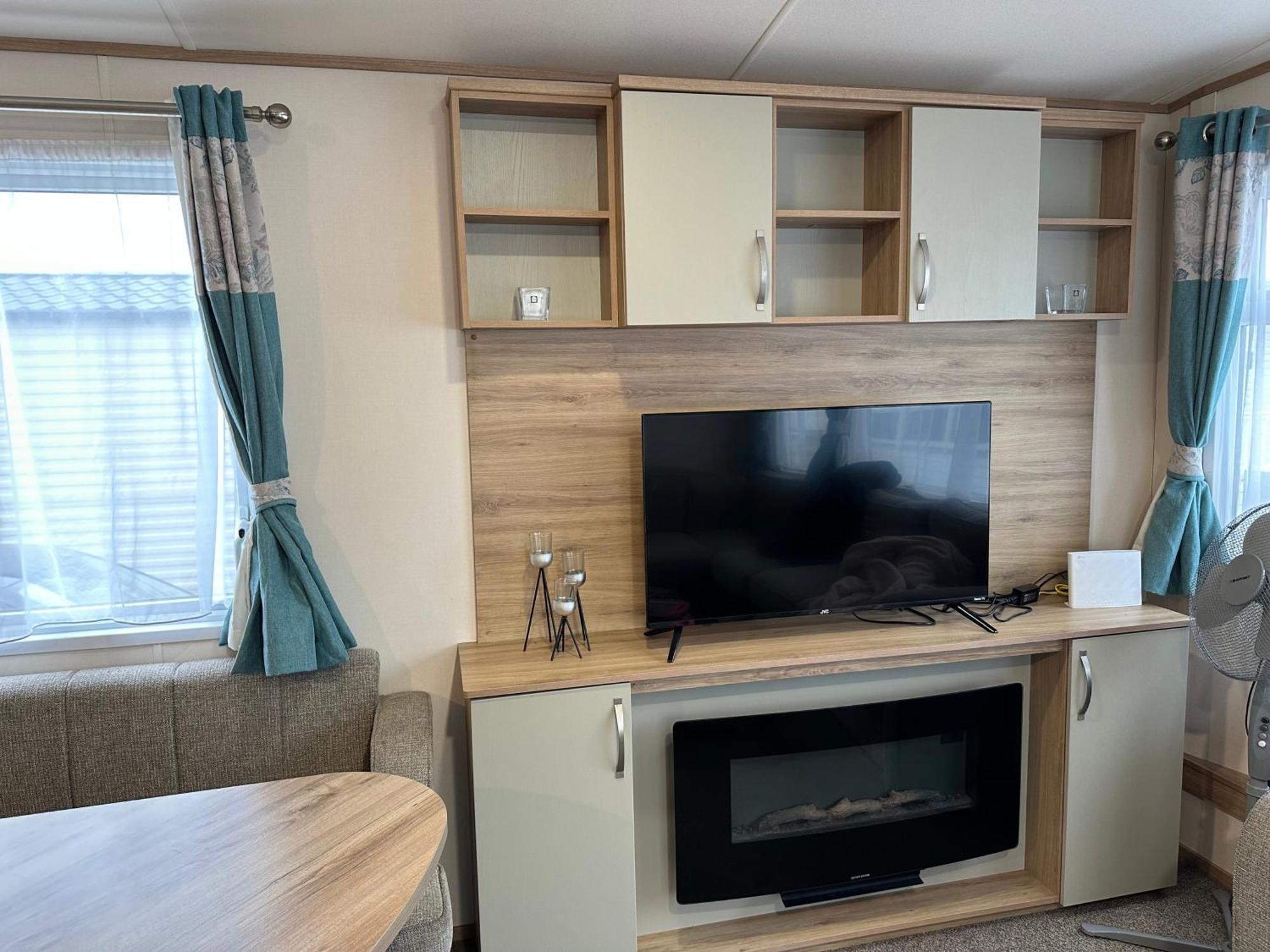 Felixstowe Chimo Caravan 8 Sleeps 5 Min To Beach Экстерьер фото